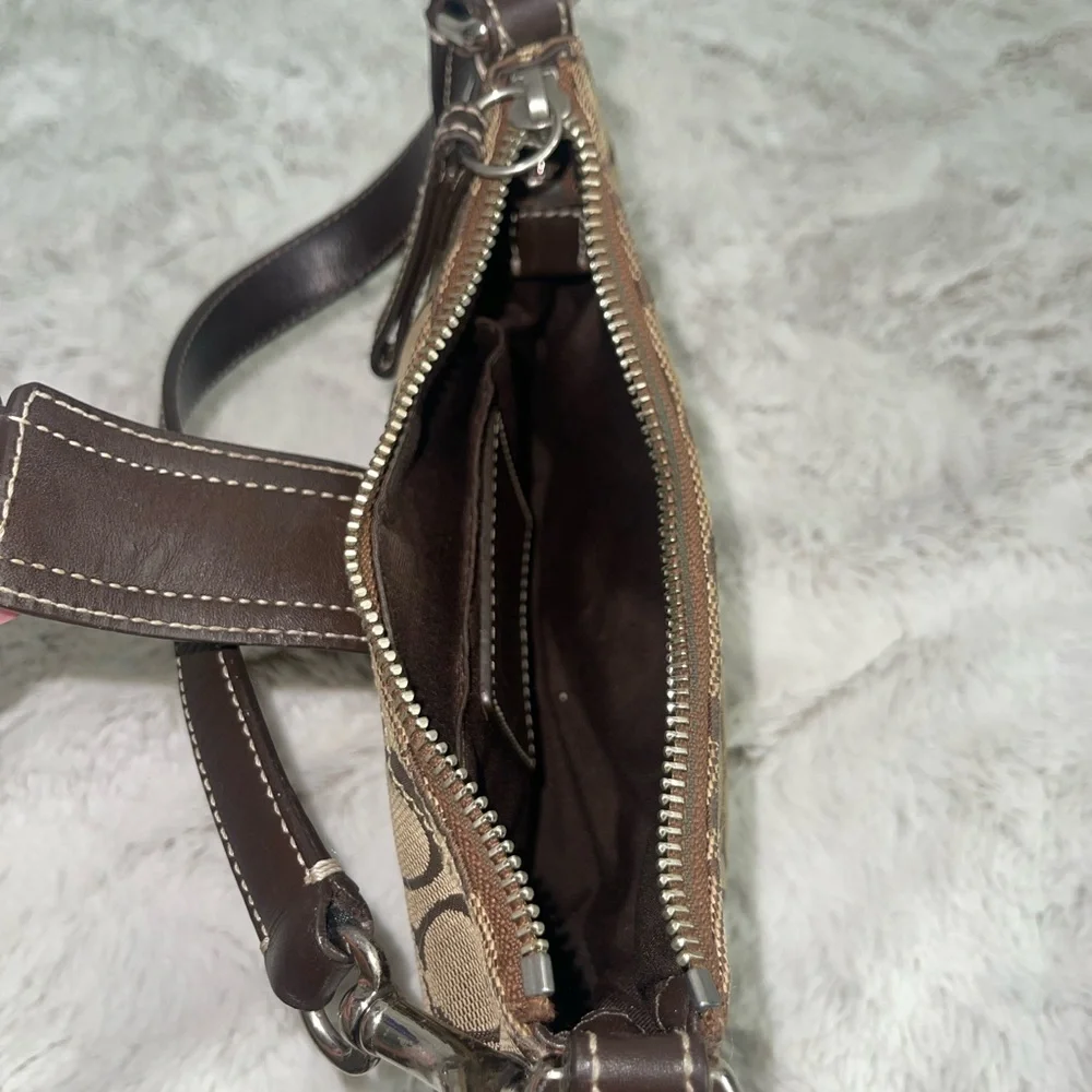 Coach Brown Shoulder Bag with Leather Trim - Picture 4 of 10